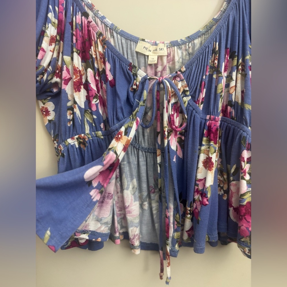 Blue Ruched Ruffled Blouse with Short Sleeves - Picture 5 of 10